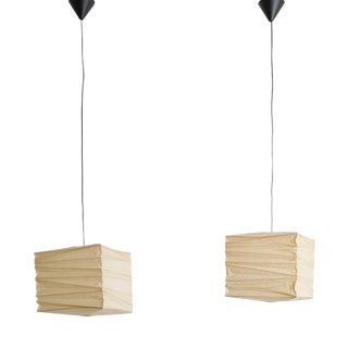 Mid-Century 33X Pendant Lamps by Isamu Noguchi for Ozeki & Co Ltd, 1970s, Set of 2 For Sale