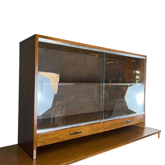 Calvin Paul McCobb for Calvin Linear Mid Century Walnut Credenza With Hutch For Sale - Image 4 of 12