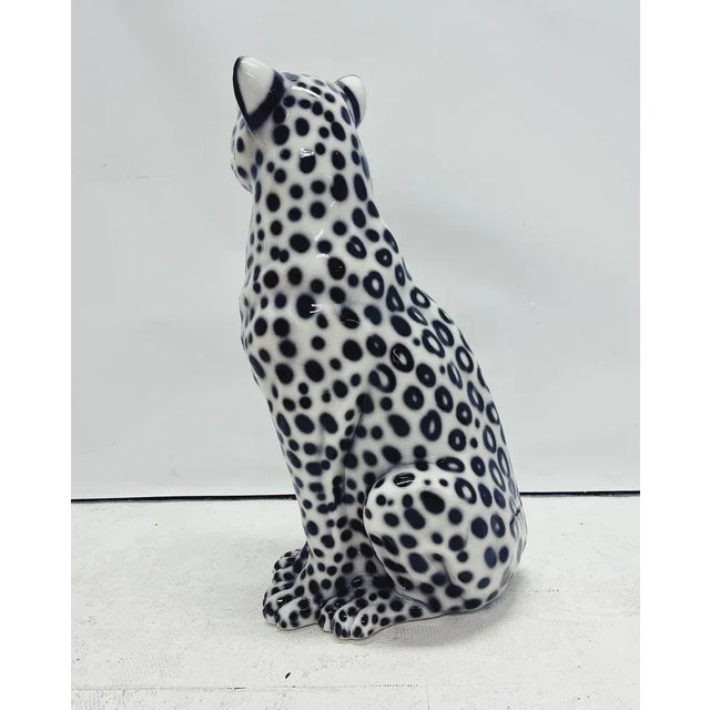Contemporary Snow Leopard Ceramic Figurine from Ceramiche Boxer For Sale - Image 3 of 7