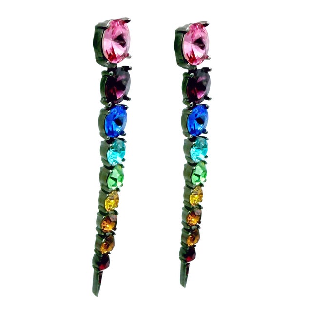 Contemporary Oscar De La Renta Hematite Plated Rainbow Swarovski Crystal Drop Earrings, Pair For Sale - Image 3 of 10