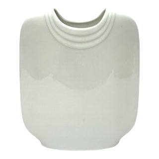 White Porcelain ‘Vera’ Vase by K. Nossek for Kaiser W Germany For Sale
