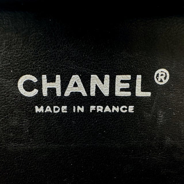 Chanel Limited Edition Minaudière Black Runway Lucite Wristlet Clutch Bag, 2005. For Sale - Image 11 of 12