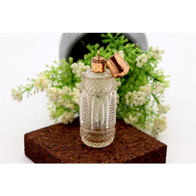 Perfume Bottle, Made of Glass and 15k Gold For Sale - Image 3 of 6