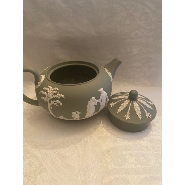 English Vintage Wedgwood Sage Green Jasperware Teapot 1955 Glazed Interior Mint Interior For Sale - Image 3 of 12