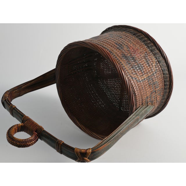 Early 20th Century Chinese Betrothal or Wedding Basket with Peony and Bird Motif For Sale - Image 6 of 18