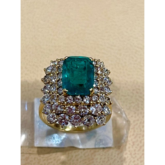 GIA Certified 3.41 Carat Cushion Cut Colombian Emerald & Diamond Ring 18K Y Gold For Sale - Image 18 of 18