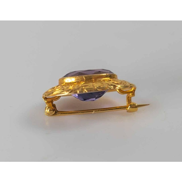 Metal 19th Century American Victorian 14k Gold Pin With Amethyst Stone For Sale - Image 7 of 9