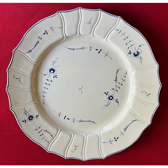 Large Antique 18th Century French Porcelain Round Charger Platter in Chantilly Blue Sprig For Sale - Image 4 of 14