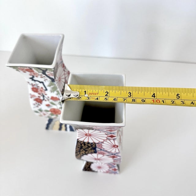 1990s Vintage MCM Japanese Imari Porcelain Square Waisted Vases-Set of 2 For Sale - Image 5 of 8