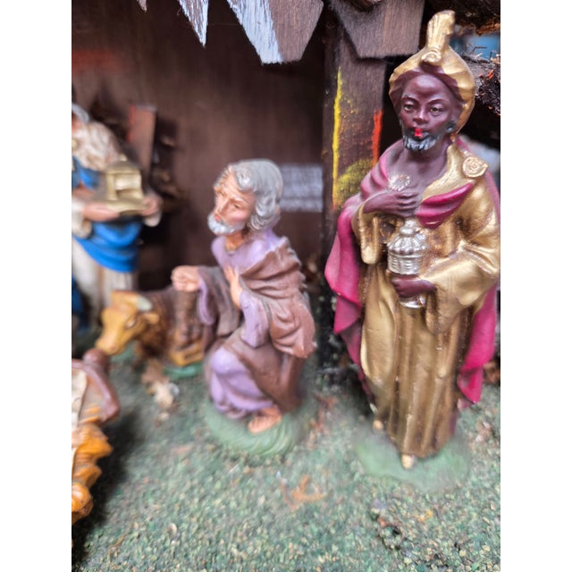 Sculpture Materials Italian Christmas Nativity Creche Set For Sale - Image 7 of 14