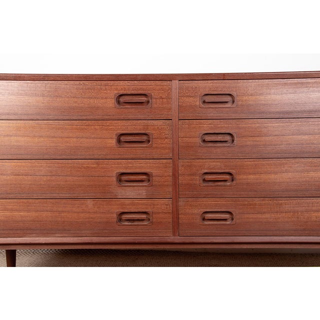 Large Danish Double Chest of 8 Drawers in Teak from Dyrlund, 1960s For Sale - Image 14 of 18