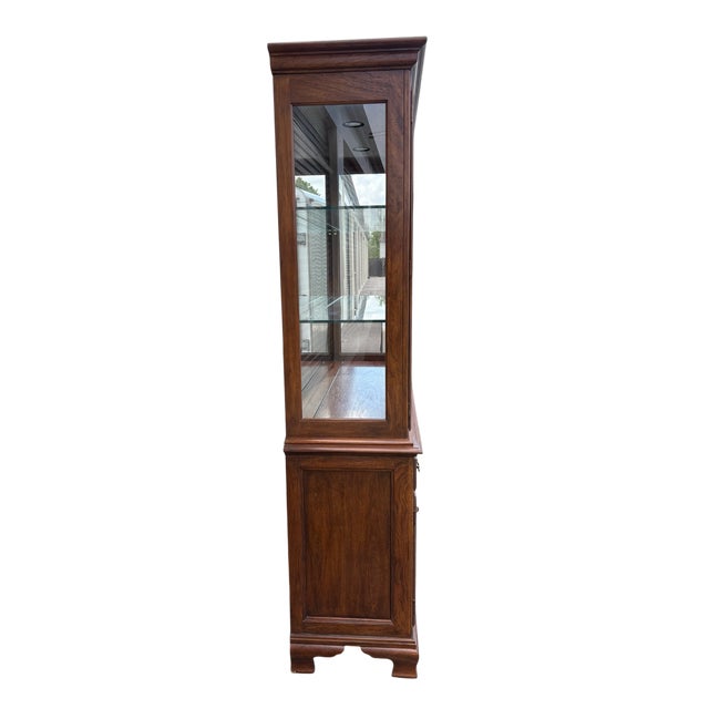Drexel Heritage Coventry Manor China Hutch Quick Hits: China hutch from the Drexel Heritage Coventry Manor Collection...