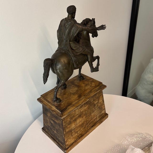 Traditional A Grand Tour Bronze Equestrian Model of Marcus Aurelius For Sale - Image 3 of 4