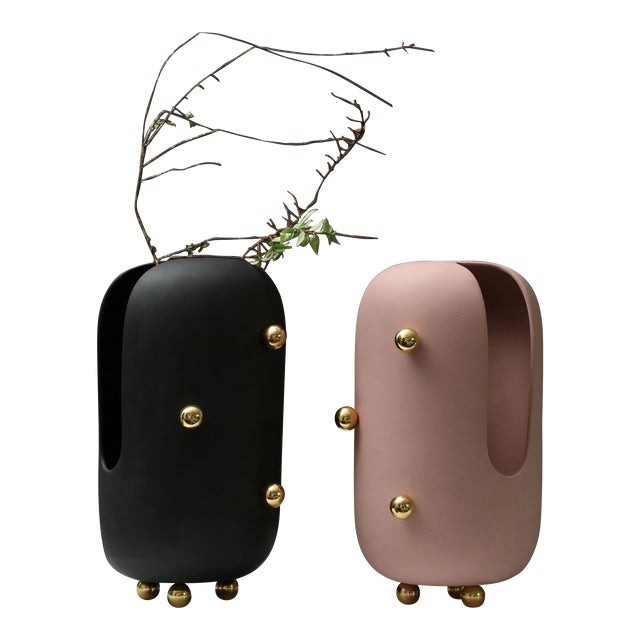 Small Anfore Vase in Black by Zpstudio For Sale