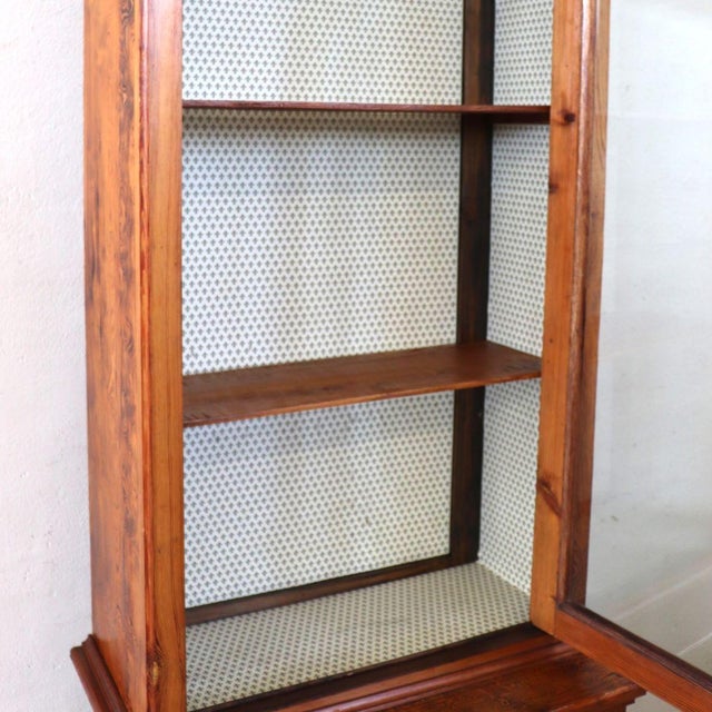 Antique Vitrine in Larch Wood, 1800s For Sale - Image 5 of 14