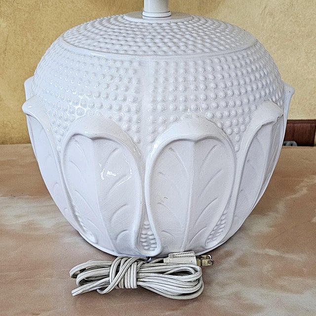 1970s Italian White Glazed Ceramic Table Lamp With Sculptural Relief Design For Sale - Image 10 of 18