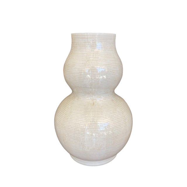 Traditional 1990s Roy Hamilton Studio Pottery "Linen" Double Gourd Vase in Beige on Cream For Sale - Image 3 of 9