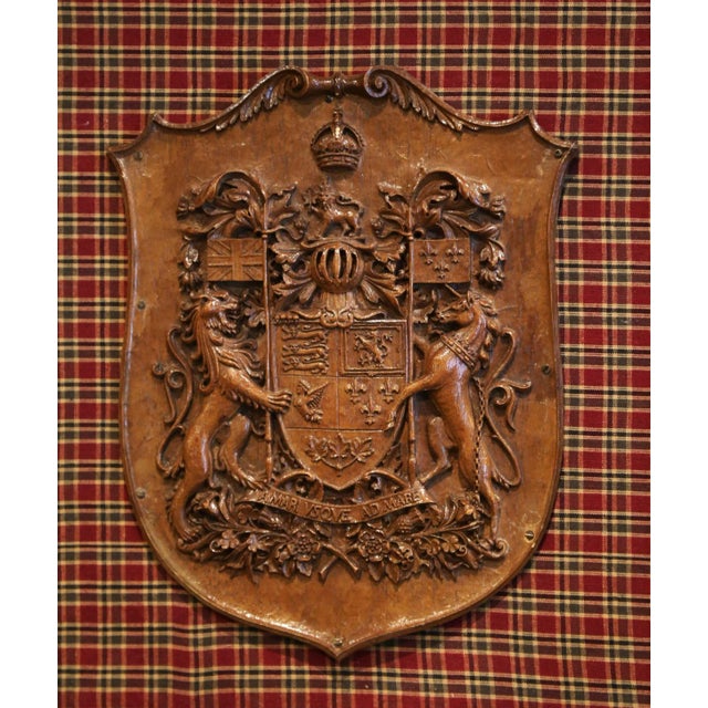 Early 20th Century Carved Fruitwood Canadian Coat of Arms Wall Plaque For Sale - Image 4 of 8