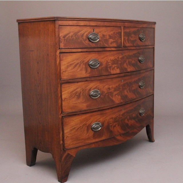 Flame Mahogany Bowfront Chest of Drawers, 1810 For Sale - Image 6 of 11