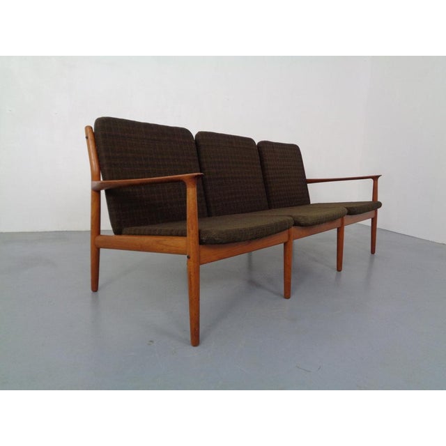 Mid-Century Modern Teak Three-Seater Sofa by Svend Aage Eriksen for Glostrup, 1960s For Sale - Image 3 of 18