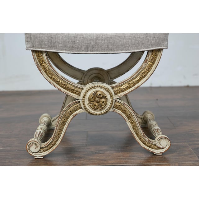 Early 20th Century French Empire Style Curule Stool with Gilded Accents and Linen Upholstery For Sale - Image 5 of 12
