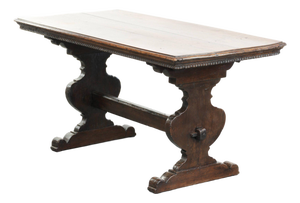 Antique Italian Dining Table in Walnut, 1500s