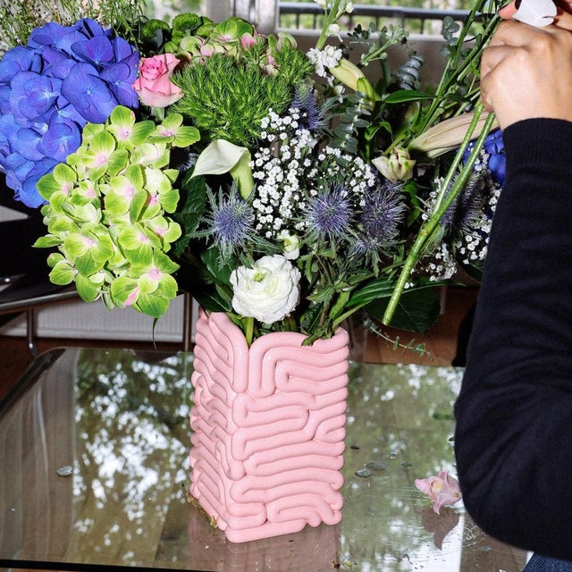 Contemporary Noodle Vase by Gast Studio For Sale - Image 3 of 4