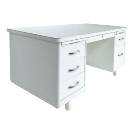 Example of Tanker Desks