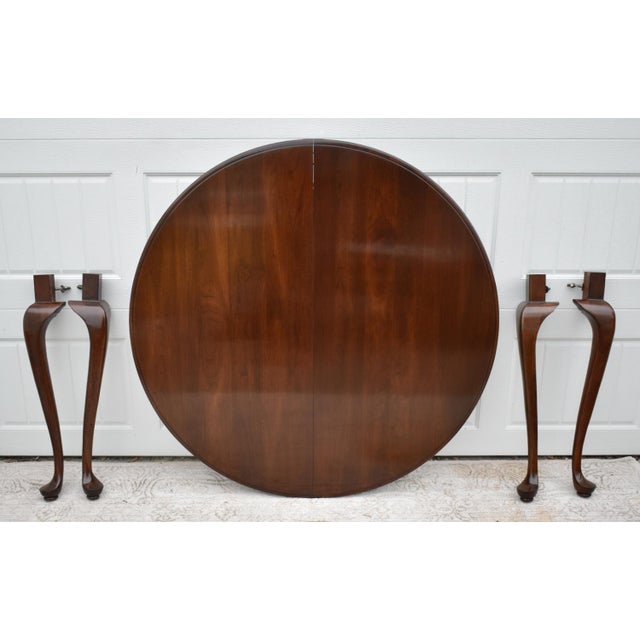 Ethan Allen Vintage Ethan Allen Round Queen Anne Style Table - No Leaf For Sale - Image 4 of 12