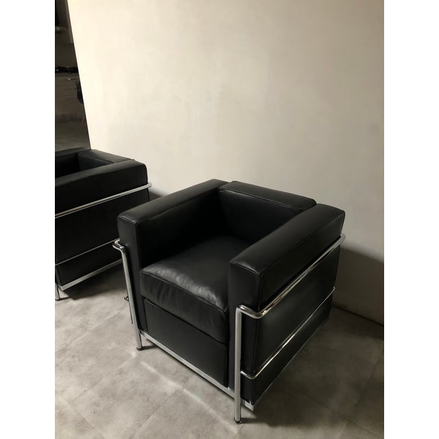 Early 21st Century Vintage Chairs by Le Corbusier for Cassina, 2010, Set of 2 For Sale - Image 5 of 8