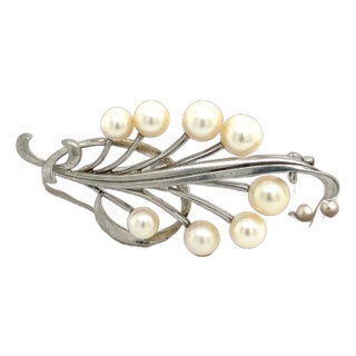 1990s Mikimoto Estate Akoya Pearl Brooch Pin Sterling Silver For Sale