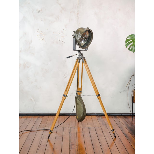 Industrial Leopard 1 Military Tank Search Spotlight Floor Lamp, 1950s For Sale - Image 6 of 18