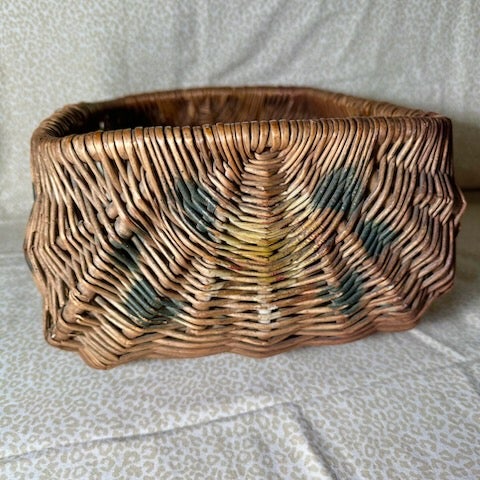 Vintage Painted Willow Market Basket – Rustic Rectangular Woven Basket For Sale - Image 4 of 6