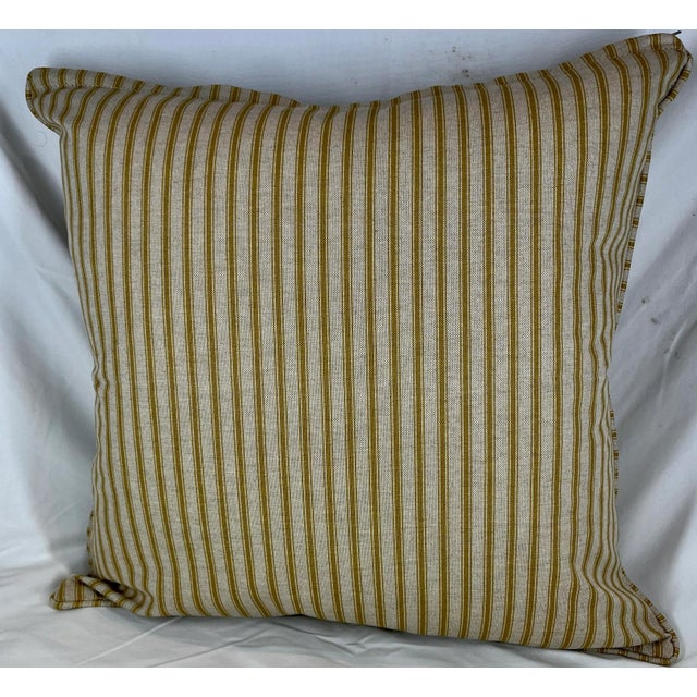 20" Square Decorative Throw Pillow Featuring a Pattern Made Up of Stately Bees in Flight - Made in the U K For Sale - Image 10 of 11