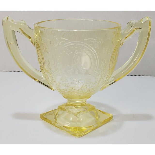 Art Nouveau 1930s Indiana Horseshoe Yellow Footed Open Sugar For Sale - Image 3 of 12