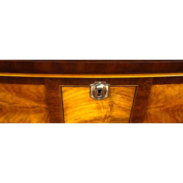 1990s Henkel Harris Mahogany & Flame Birch Inlaid Rogers Bowfront Dresser Chest For Sale - Image 15 of 17