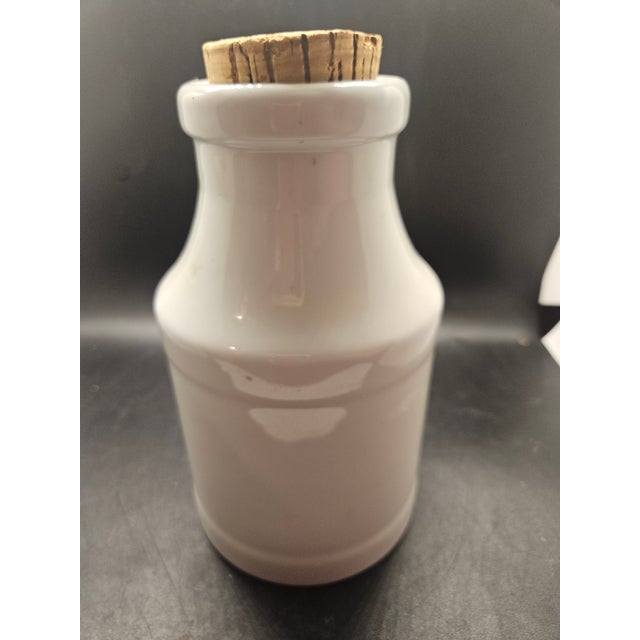 Rustic European Vintage Lait Pur De La Ferme d'Arcy-en-Brie VTG Porcelain Milk Bottle, Paris For Sale - Image 3 of 3