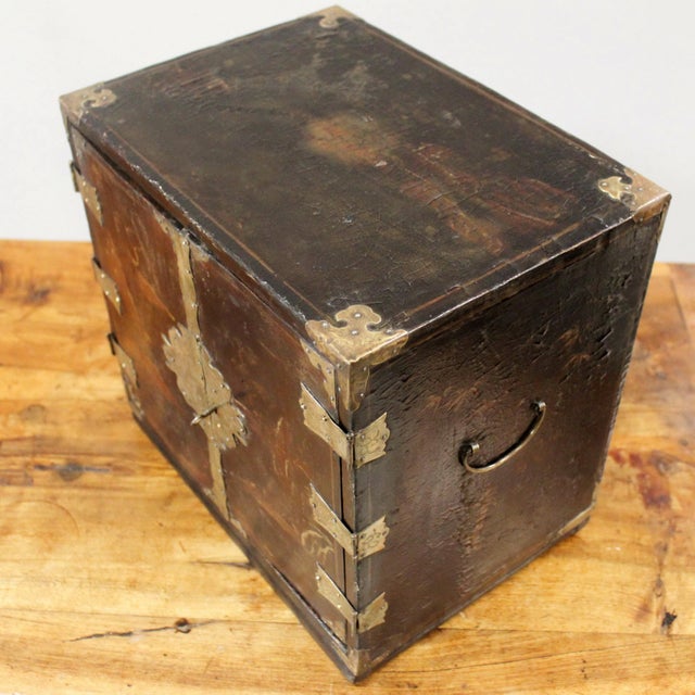 Antique Lacquered and Painted Traval Jewelry Cabinet, 1800s For Sale - Image 11 of 18