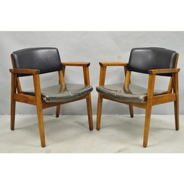 Vintage Boling Chair Co Mid Century Modern Walnut Lounge Arm Chairs (B) - Pair For Sale - Image 17 of 17
