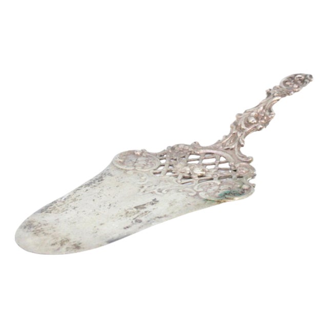 Silver Scalloped Cake Serving Spatula For Sale