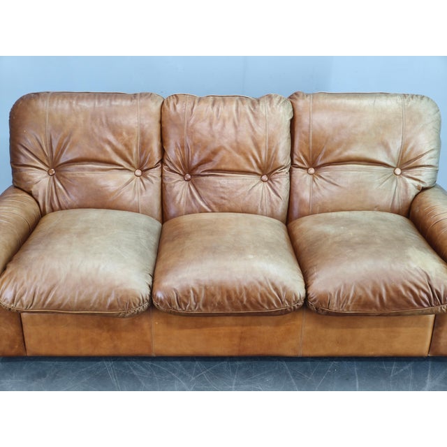 1970s Cognac Buffalo Leather 3-Seater Sofa from Arcon Italia,1970s For Sale - Image 5 of 18