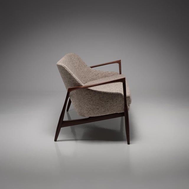 D200 Lounge Chair and D200s Sofa by Ib Kofod-Larsen for Laauser, 1950s, Set of 2 For Sale - Image 4 of 18