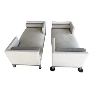 Pair of Custom A. Rudin No. 2725 Tête-À-Tête Sofas Upholstered in Ivory/Beige For Sale