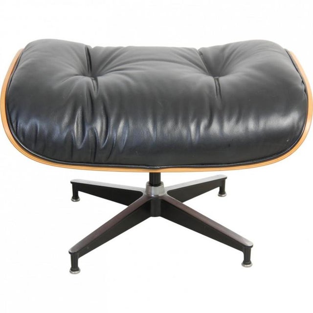 Set of Lounge Chair and Ottoman in Black Leather by Charles and Ray Eames, 1990s For Sale - Image 10 of 18