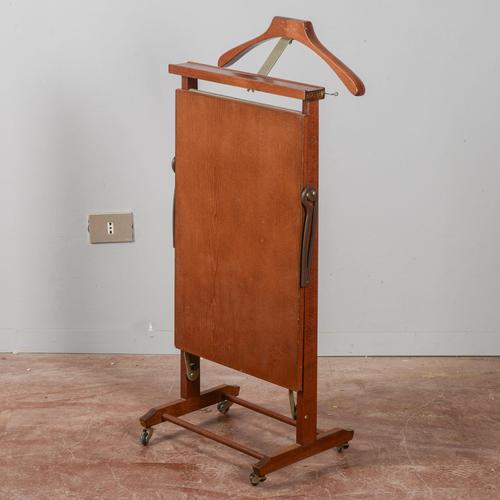 This original reguitti valet stand or coat stand is an icon of italian modernism from the 1950s and 1960s. Renowned for...