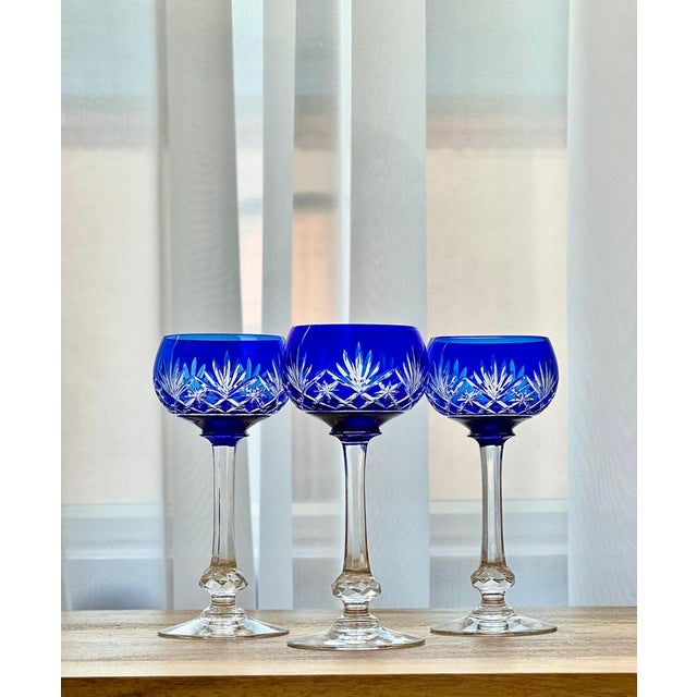 French Cut Crystal Decanter and Matching Glasses, 1910, Set of 7 For Sale - Image 10 of 11