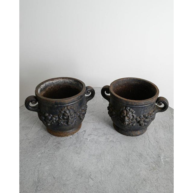 Early Swedish Modern Cast Iron Bacchus Urn Planters by Folke Bensow for Näfveqvarns Bruk, 1930s, Set of 2 For Sale - Image 6 of 7
