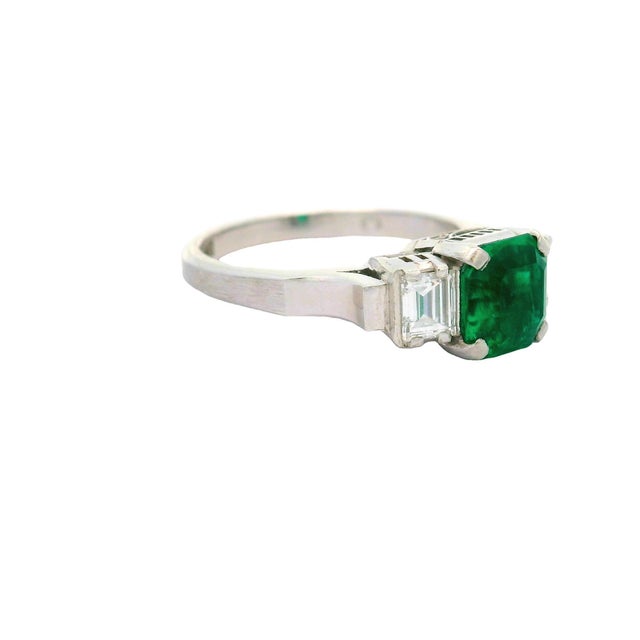 Early 21st Century 1.26 Carat Old-Mine Colombian Emerald Diamond Platinum Three-Stone Ring, Gia, Size 6.25 For Sale - Image 5 of 8