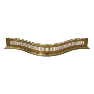 Virginia Metalcrafters Colonial Williamsburg Brass Fireplace Fender For Sale