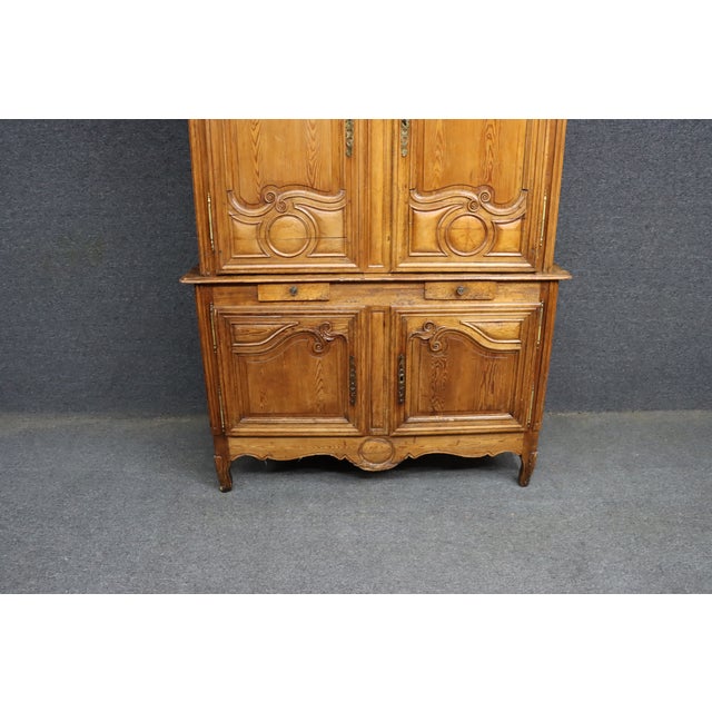 Late 18th Century 18th Century French Provincial Pine Linen Press Cabinet For Sale - Image 5 of 13